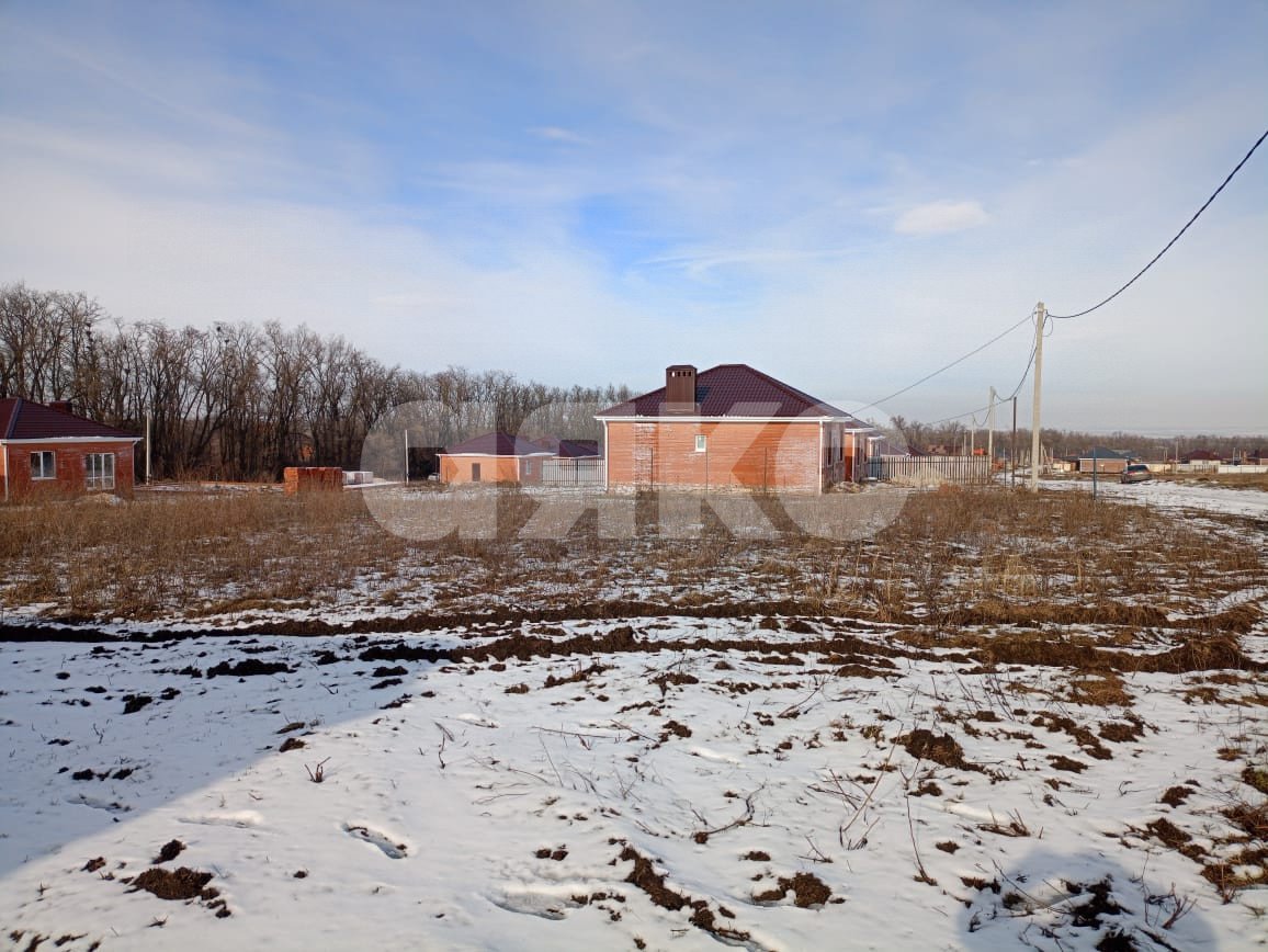 Фото №1: Земельный участок под ИЖС 5.7 сот. - Октябрьский, п. коттеджный  Семейный, ул. Красная