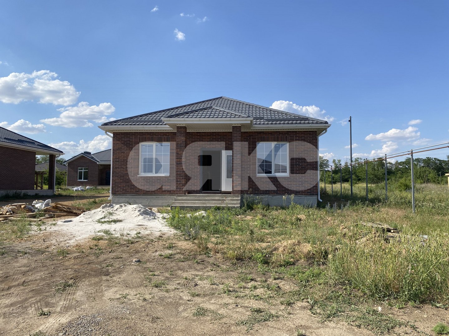 Фото №2: Дом 100 м² + 4 сот. - Ленинаван, п. коттеджный  Роса, ул. Ясеневая