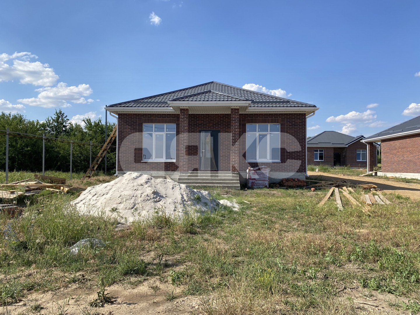 Фото №1: Дом 100 м² + 4 сот. - Ленинаван, п. коттеджный  Роса, ул. Ясеневая