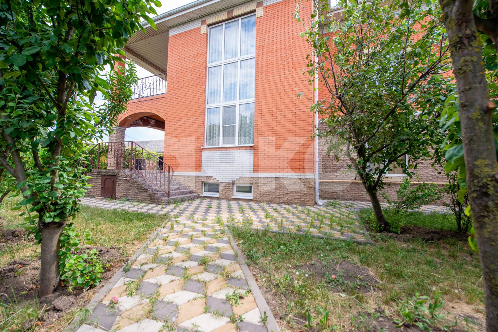 Фото №4: Коттедж 340 м² + 12 сот. - Чалтырь, ул. 50 лет Победы, 69