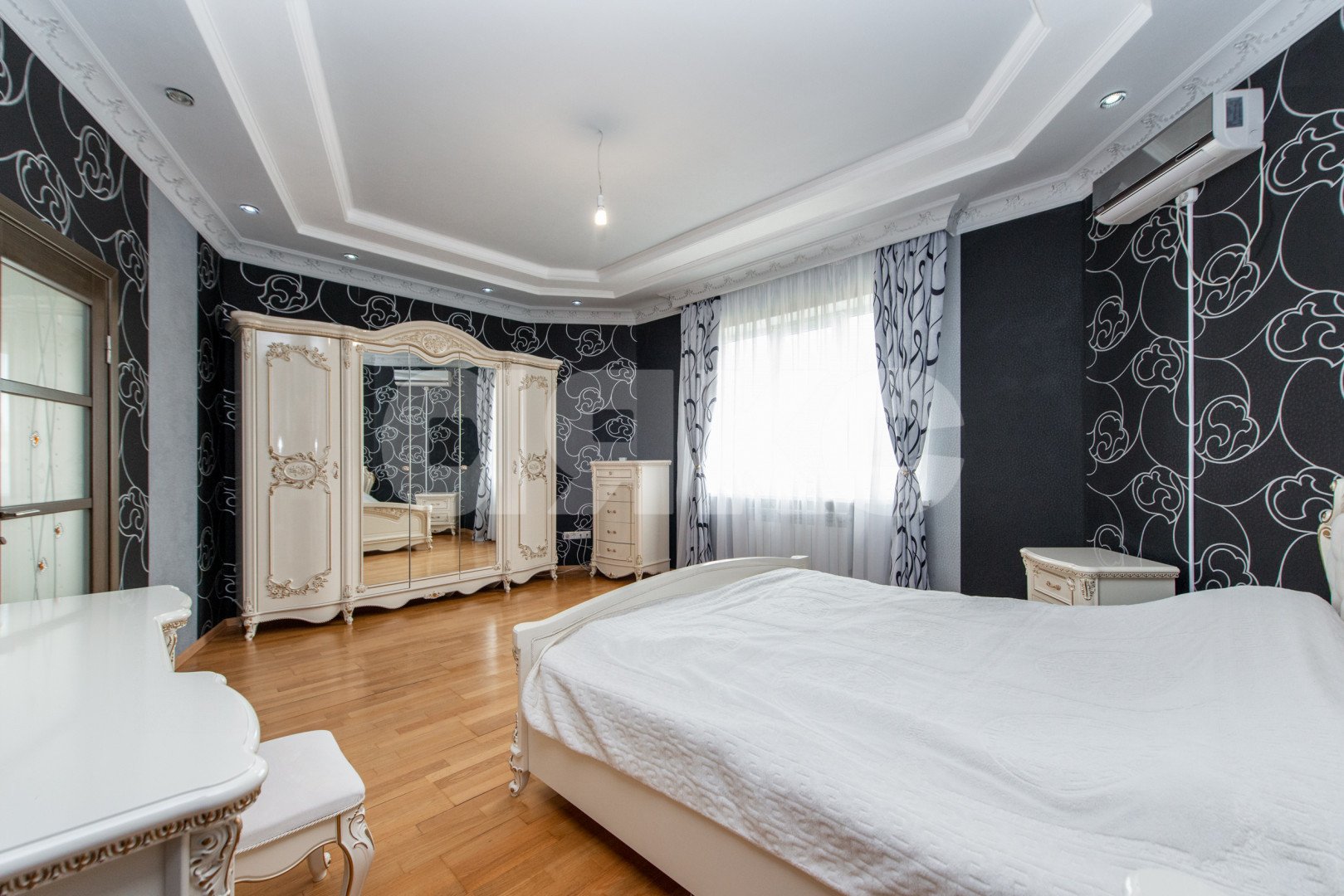 Фото №33: Коттедж 340 м² + 12 сот. - Чалтырь, ул. 50 лет Победы, 69