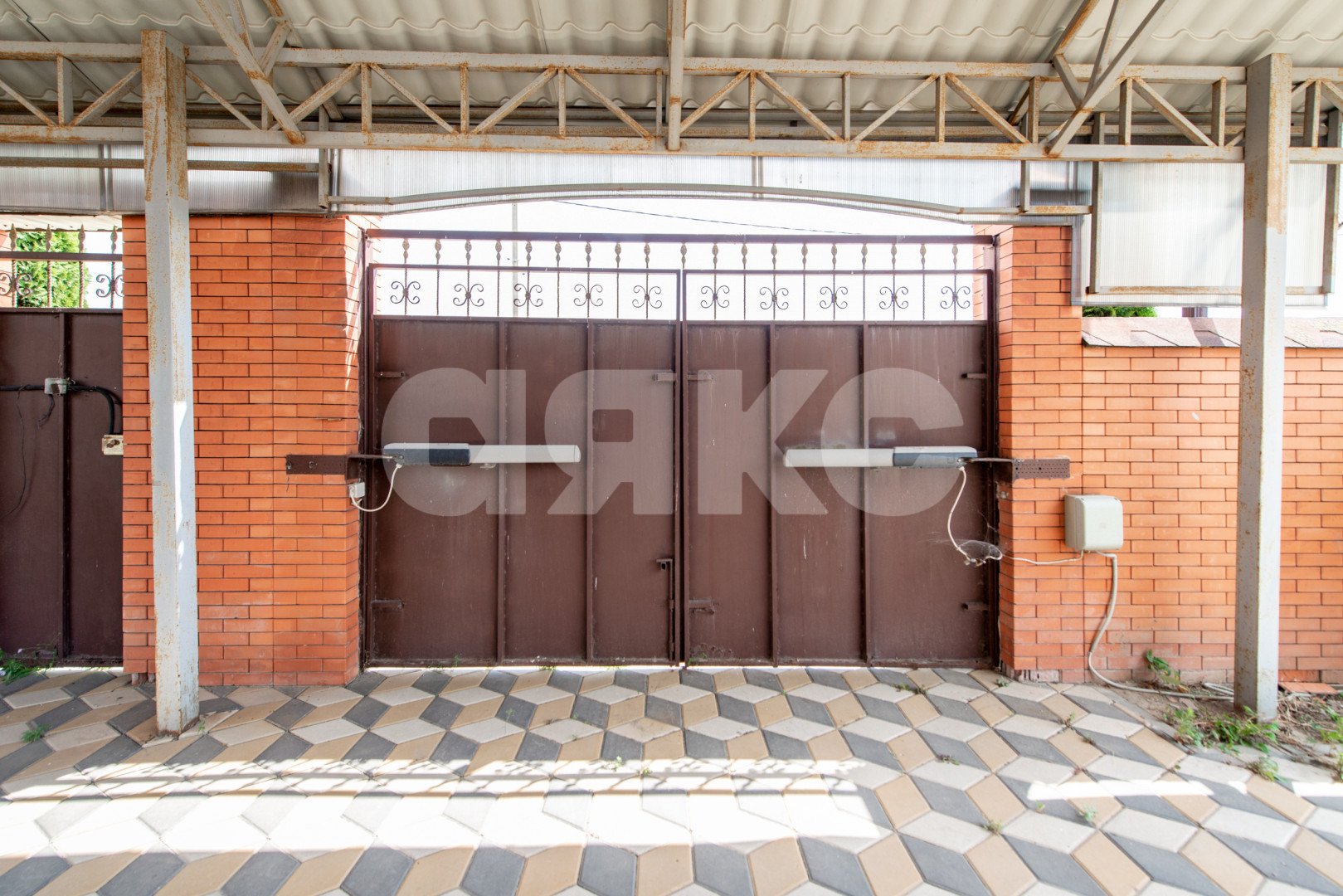 Фото №12: Коттедж 340 м² + 12 сот. - Чалтырь, ул. 50 лет Победы, 69