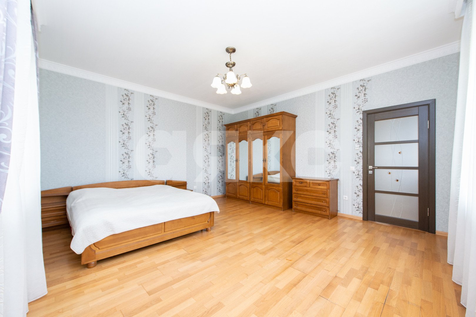 Фото №38: Коттедж 340 м² + 12 сот. - Чалтырь, ул. 50 лет Победы, 69