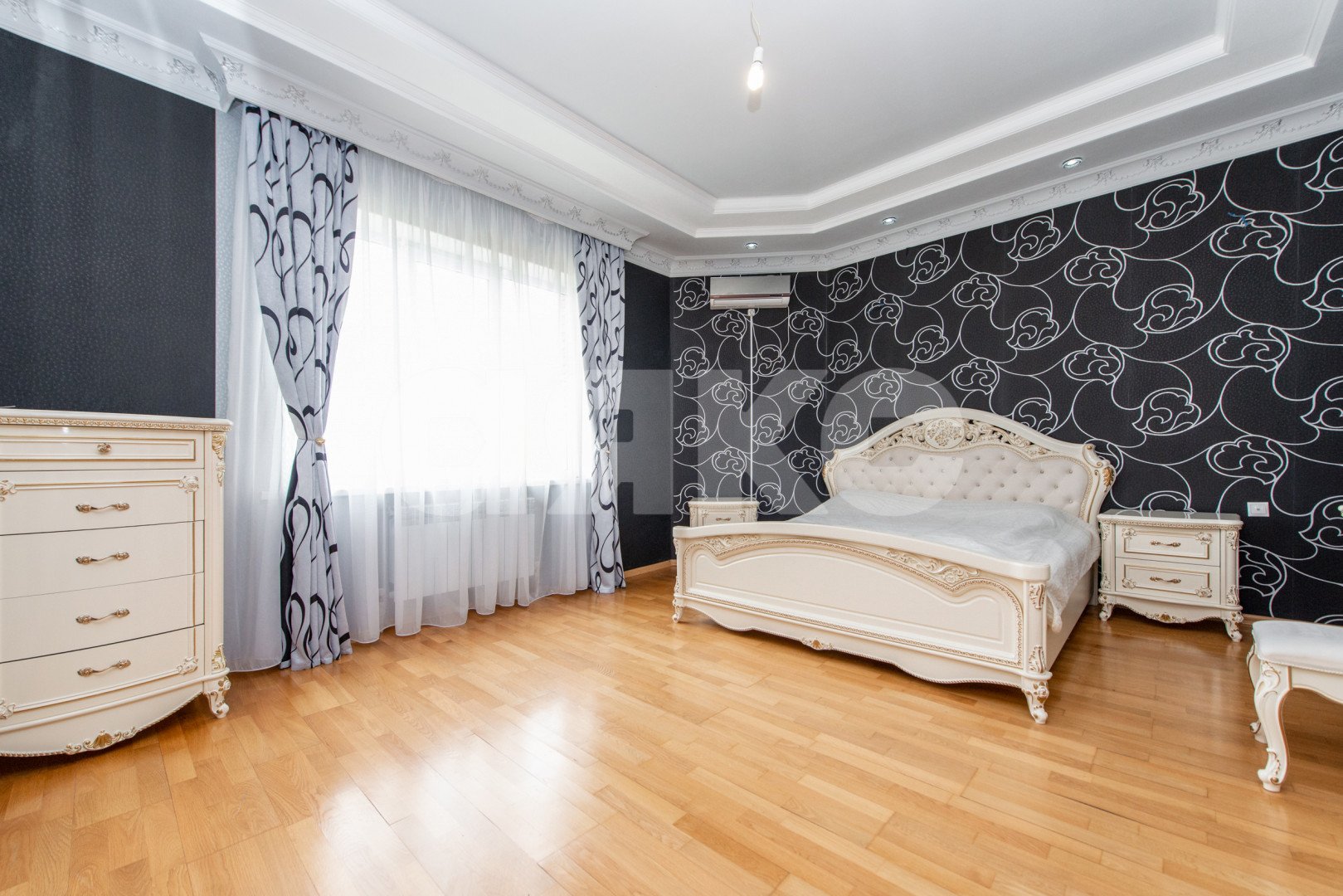 Фото №32: Коттедж 340 м² + 12 сот. - Чалтырь, ул. 50 лет Победы, 69