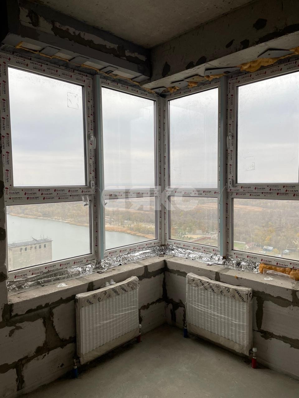 Фото №2: 2-комнатная квартира 58 м² - Ростов-на-Дону, Пролетарский, жилой комплекс Город у Реки, мкр. Нахичевань, ул. 23-я Линия, 54с7