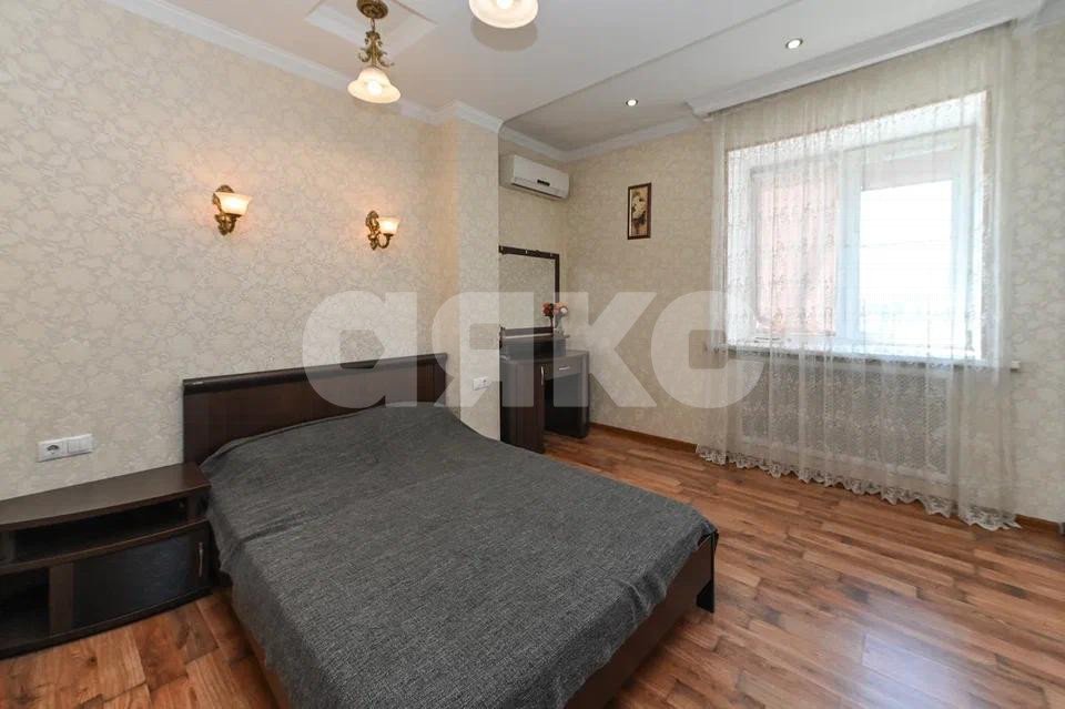 Фото №2: 4-комнатная квартира 124 м² - Ростов-на-Дону, Ворошиловский, мкр. Мясникован, ул. Каракумская, 29/30