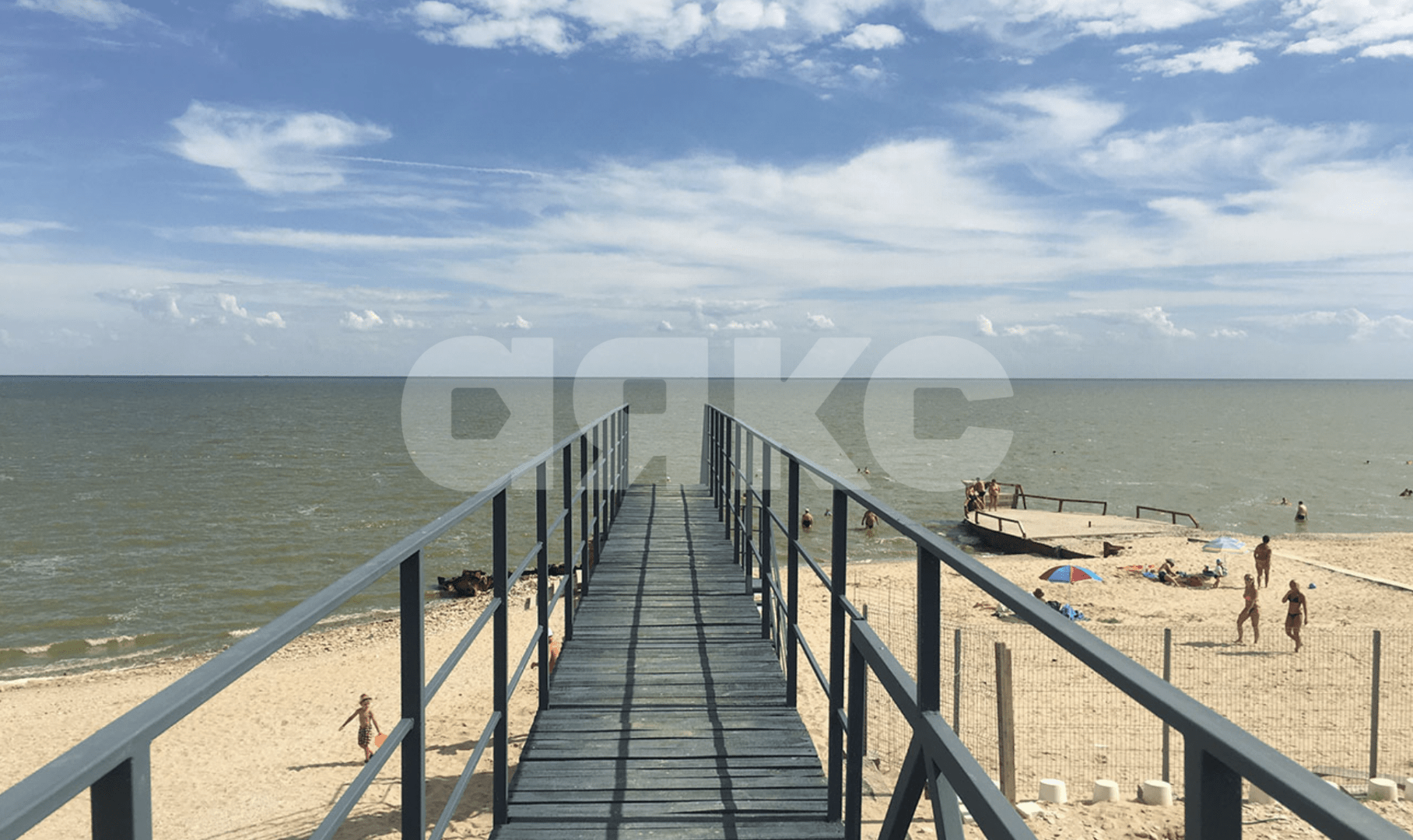 Фото №1: Коммерция 1400 м² - Рожок, пер. Школьный, 1Б