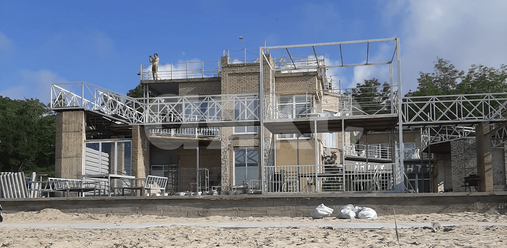 Фото №2: Коммерция 1400 м² - Рожок, пер. Школьный, 1Б