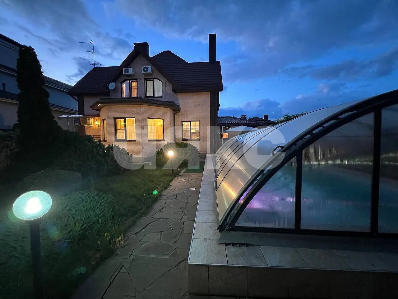 Фото №3: Дом 300 м² + 8 сот. - Янтарный, ул. Земляничная, 5