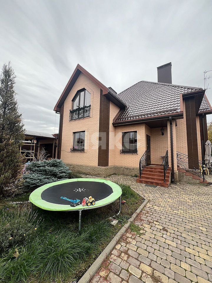 Фото №1: Дом 300 м² + 8 сот. - Янтарный, ул. Земляничная, 5