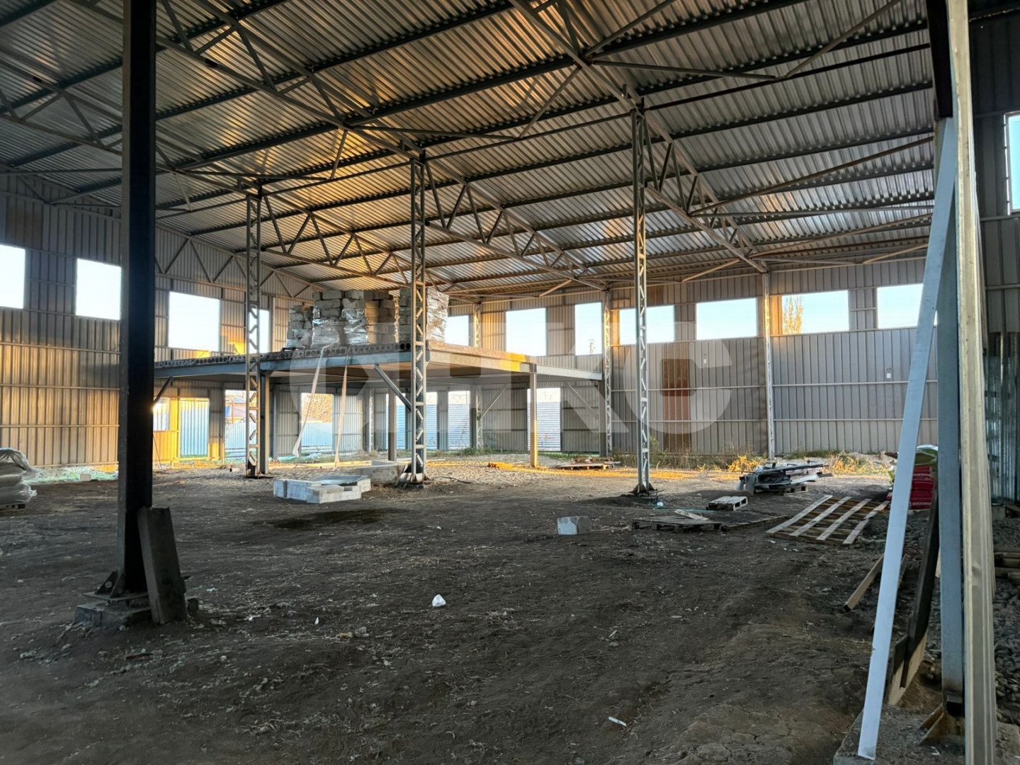 Фото №4: Коммерция 1300 м² - Ленинакан, ул. Дзержинского, 1И