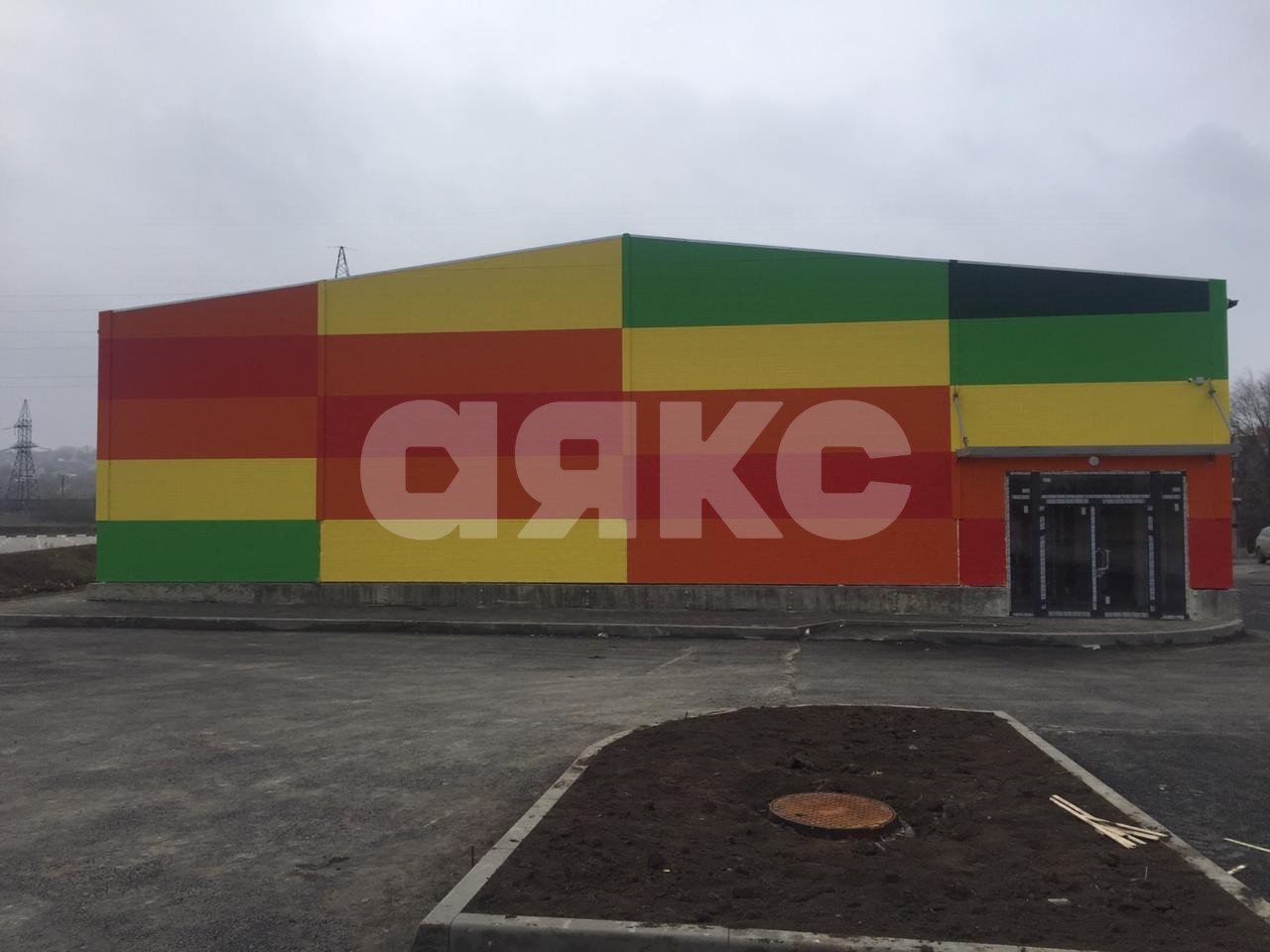 Фото №1: Коммерция 1000 м² - Новочеркасск, мкр. Хотунок, ул. Гагарина, 2Б