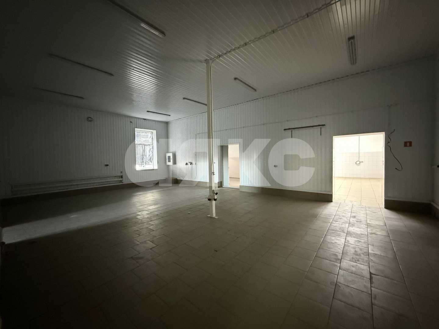 Фото №3: Коммерция 352 м² - Батайск, мкр. Восточный, ул. Шмидта, 9