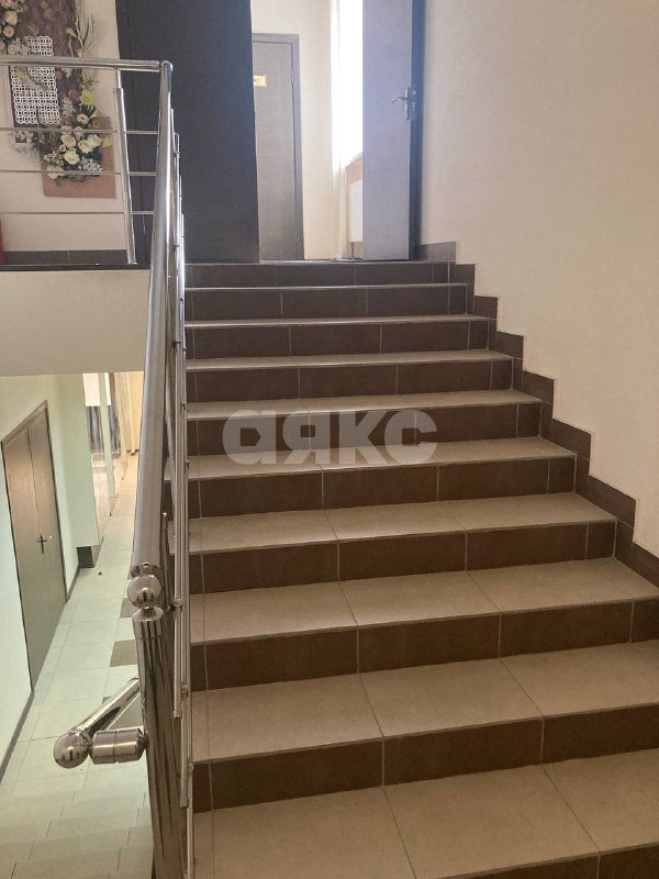 Фото №7: Коммерция 1037 м² - Шахты, п. Артём, ул. Жукова, 9