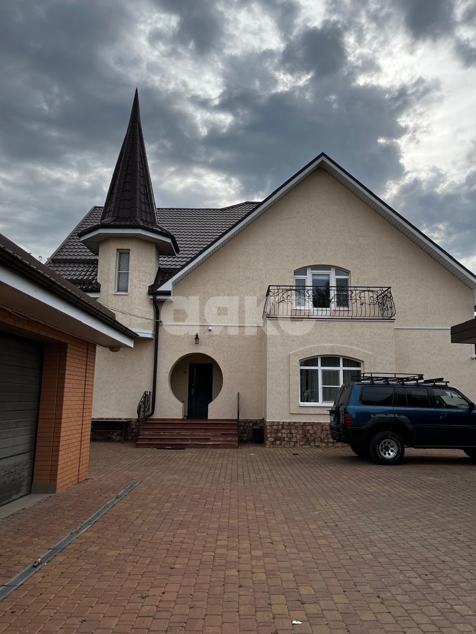 Фото №1: Дом 313 м² + 23 сот. - Ленина, ул. Онучкина