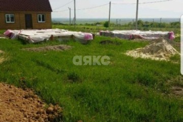 Фото №1: Земельный участок под ИЖС - Александровка, ул. Братская, 3