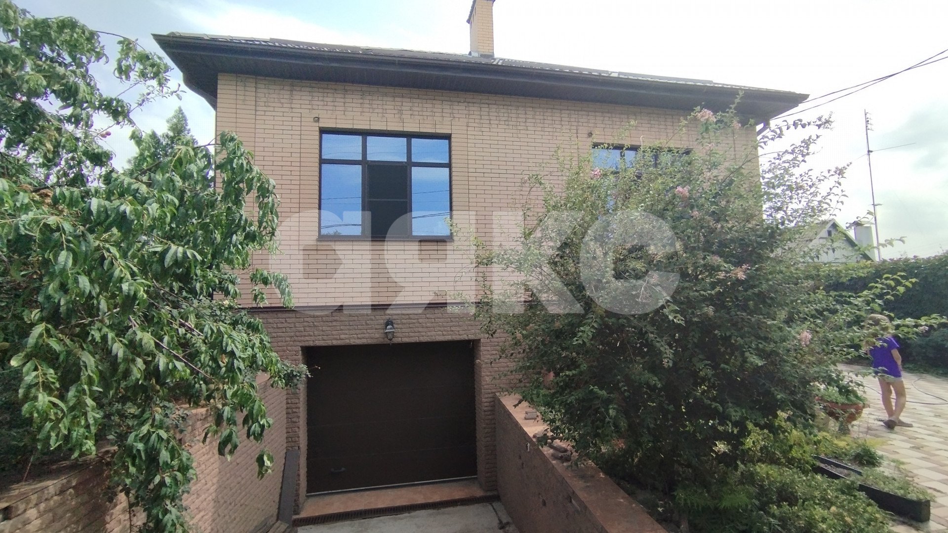 Фото №2: Дом 176 м² + 5 сот. - Большой Лог, ул. Советская, 54