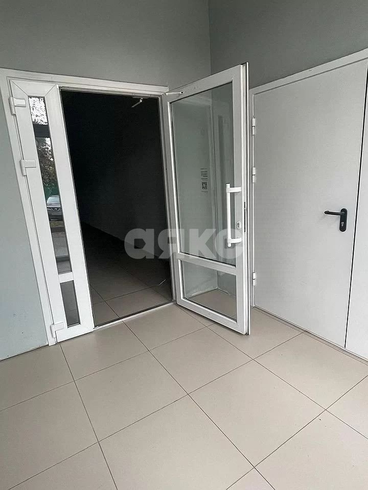 Фото №6: Коммерция 314 м² - Таганрог, р. Центральный, ул. Чехова, 104А