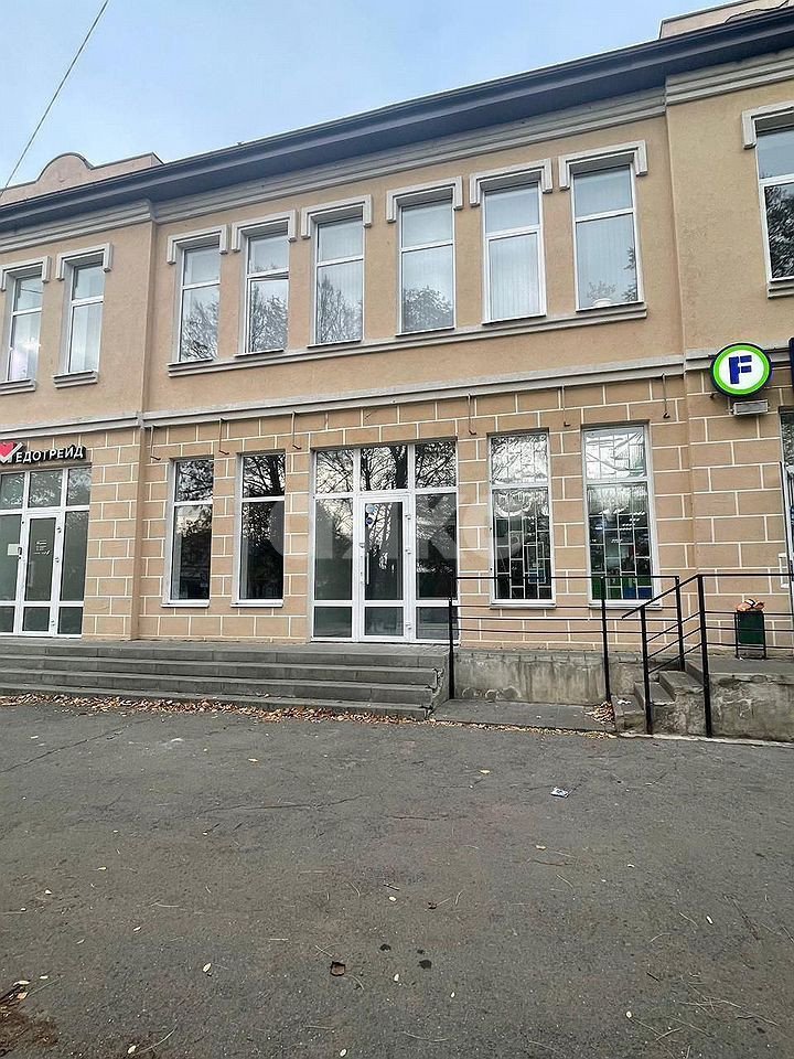 Фото №1: Коммерция 314 м² - Таганрог, р. Центральный, ул. Чехова, 104А