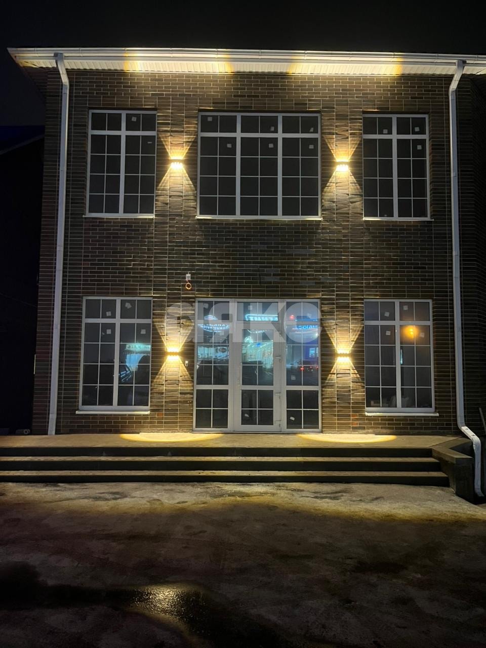 Фото №1: Коммерция 179 м² - Чалтырь, ул. Социалистическая, 23