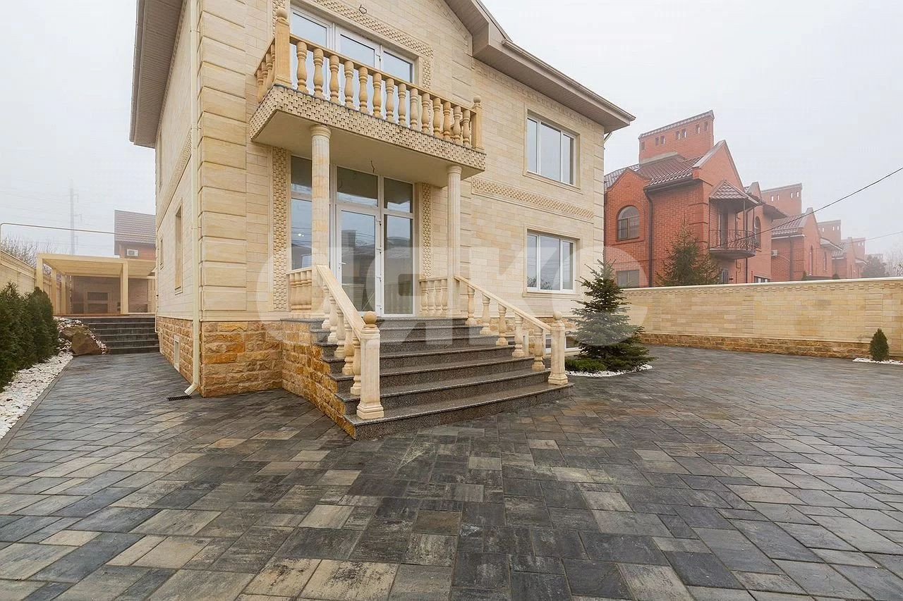 Фото №1: Дом 385 м² + 8 сот. - Янтарный, ул. Гвоздиковая, 35