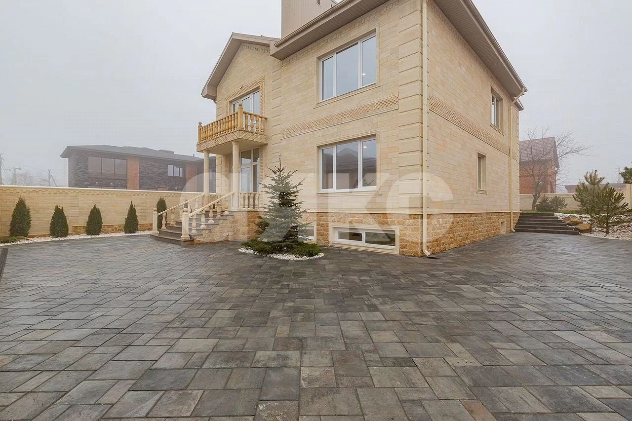 Фото №2: Дом 385 м² + 8 сот. - Янтарный, ул. Гвоздиковая, 35